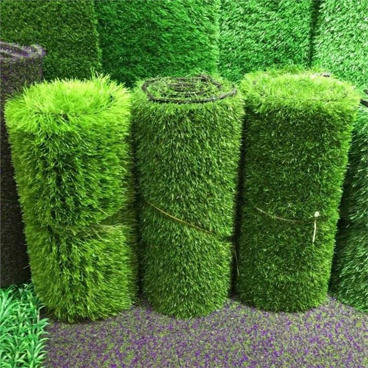 artificial grass and pets (1)